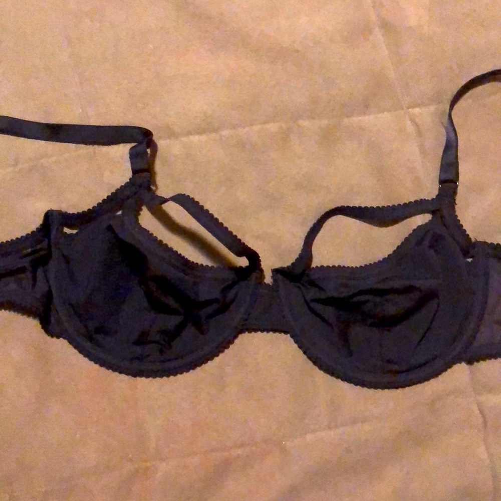Super Sexy black 🎀 bondage bra sz 34C